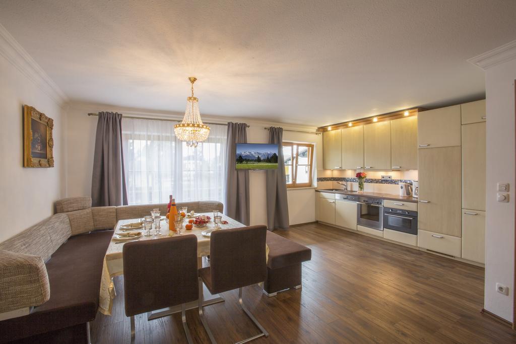 Golden Gapa Central Apartment 4 Garmisch-Partenkirchen járás Szoba fotó